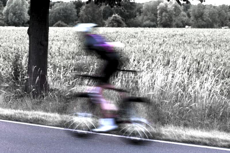 Rennrad viel zu schnell für die Kamera